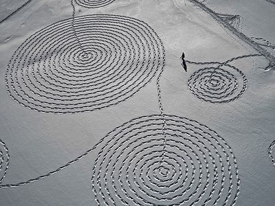 Snow_Circles02.jpg