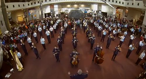 The_USAF_Band_Holiday_Flash_Mob.jpg