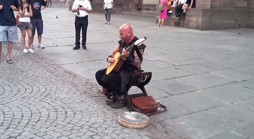 Street_Performer_in_Strasbourg.jpg