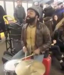 Incredible_subway_performer.jpg