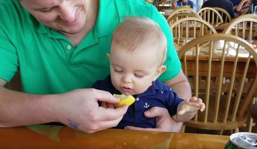 Hudson_tries_his_first_lemon.jpg