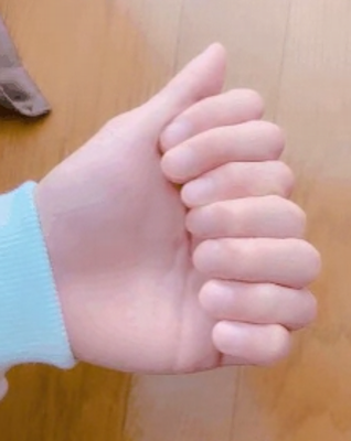 8_fingers.png